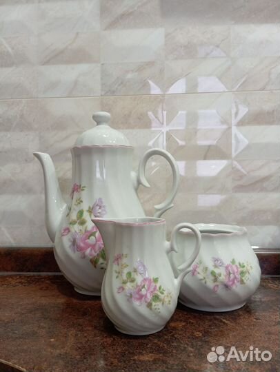 Кофейник/чайник, сахарница,молочник, цена за всё