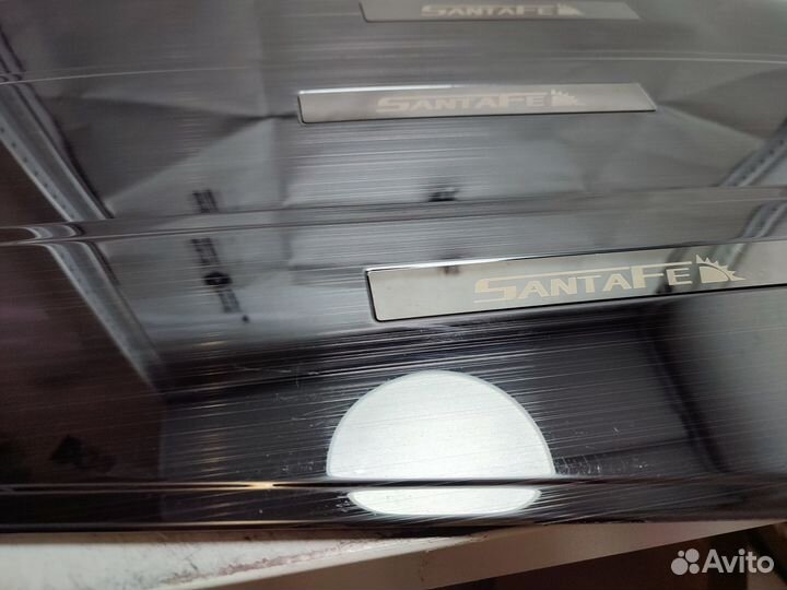 Новые защитные накладки на двери Santa Fe