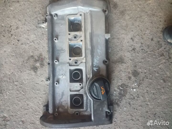 Клапанная крышка Ауди А6 С4