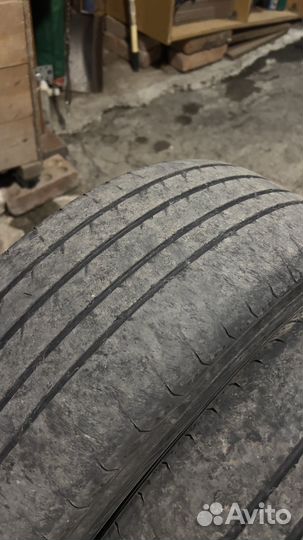 Yokohama BluEarth RV-02 215/60 R17