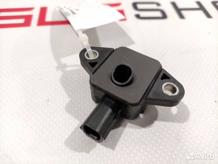 Датчик удара (давления воздуха) Tesla Model S 2015