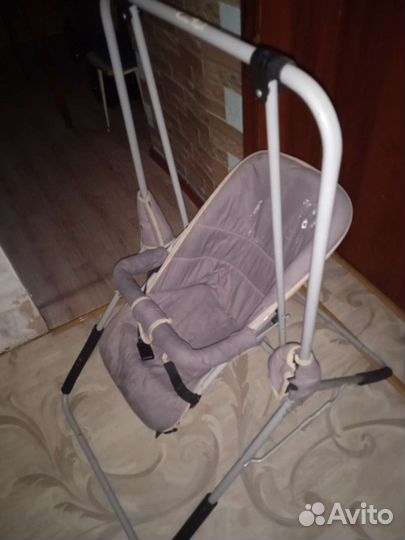 Детская качелька