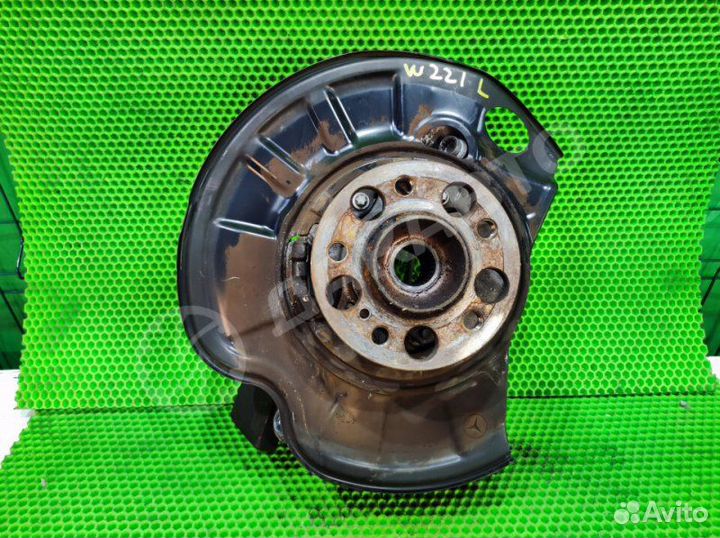 Цапфа (кулак) задняя левая Mercedes-Benz S W221