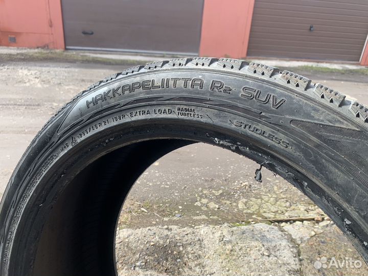 Nokian Tyres Hakkapeliitta R2 SUV 265/45 R21 и 265/45 R21 108R