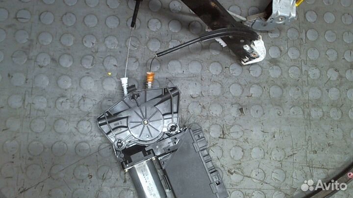 Стеклоподъемник механический Audi A4 (B6), 2003