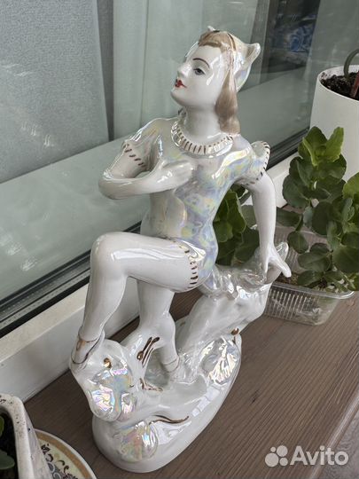 Фарфоровая статуэтка балерина кошка