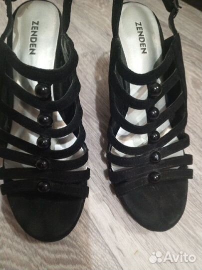 Нарядные босоножки 38 р