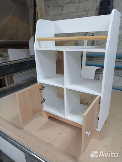 Стеллаж для игрушек и книг