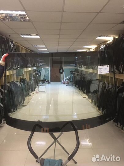 Лобовое стекло Audi Q7