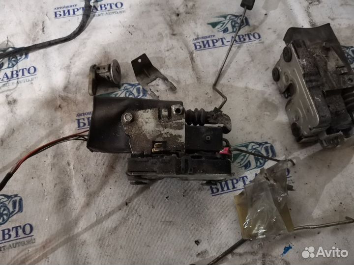 Замки передних дверей Renault Logan 1 на 5 контакт