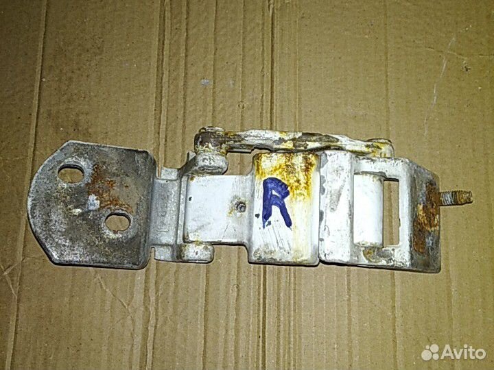 Петли задних дверей Форд Транзит 2000-2014