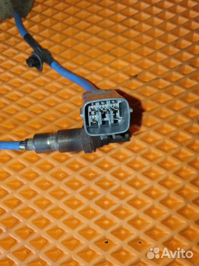 Датчик кислородный/Lambdasonde Mazda 3