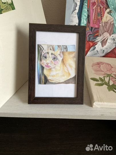 Кошка- мем. Картина цветными карандашами в рамке