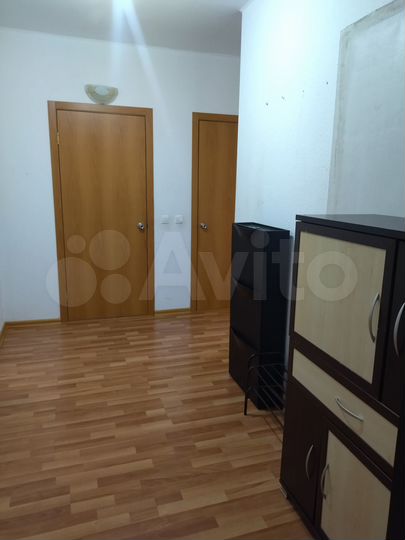 2-к. квартира, 58 м², 8/8 эт.