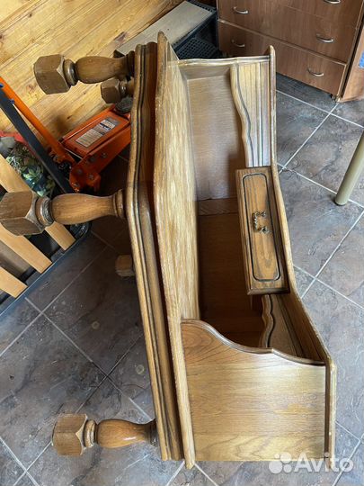 Угловой стол-тумба