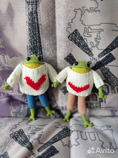 Вязаная крючком лягушка Хьюго ручная работа
