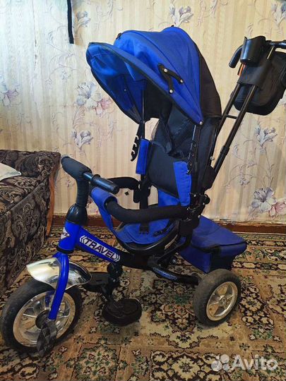 Детский велосипед трехколесный с ручкой