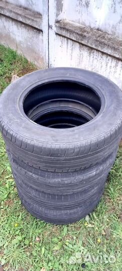 Bridgestone Dueler H/P 215/65 R16 98