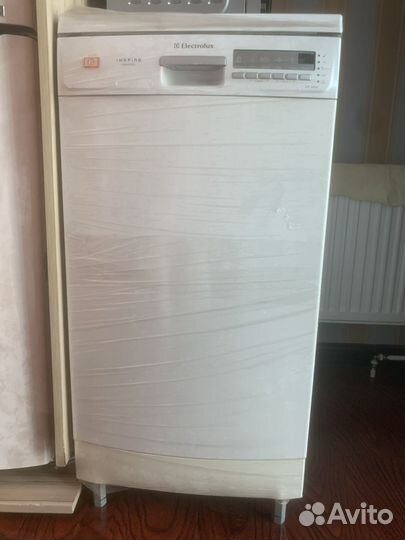 Посудомоечная машина новая Electrolux ESF 46010