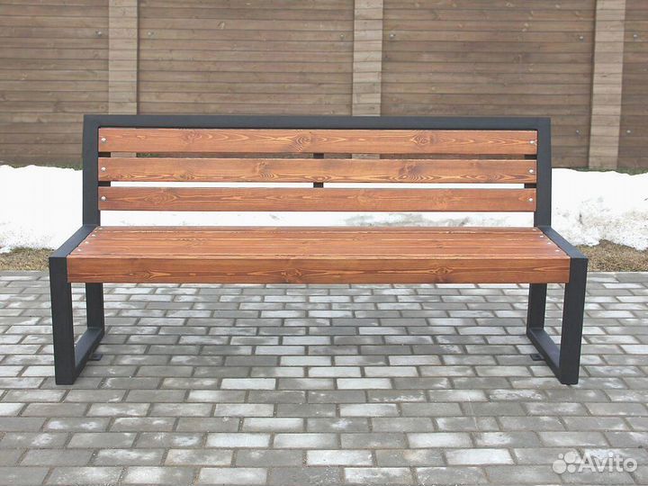 Скамейка деревянная
