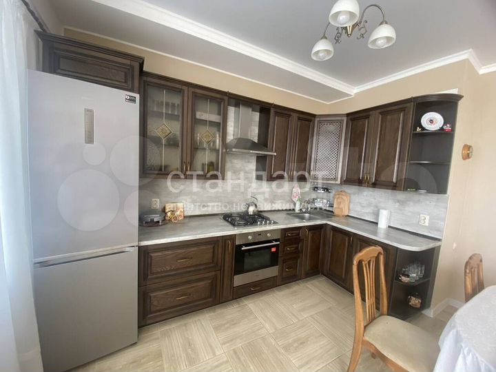 2-к. квартира, 92,2 м², 9/9 эт.