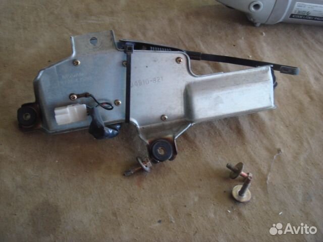 Ниссан Примьера Мотор заднего дворника P11