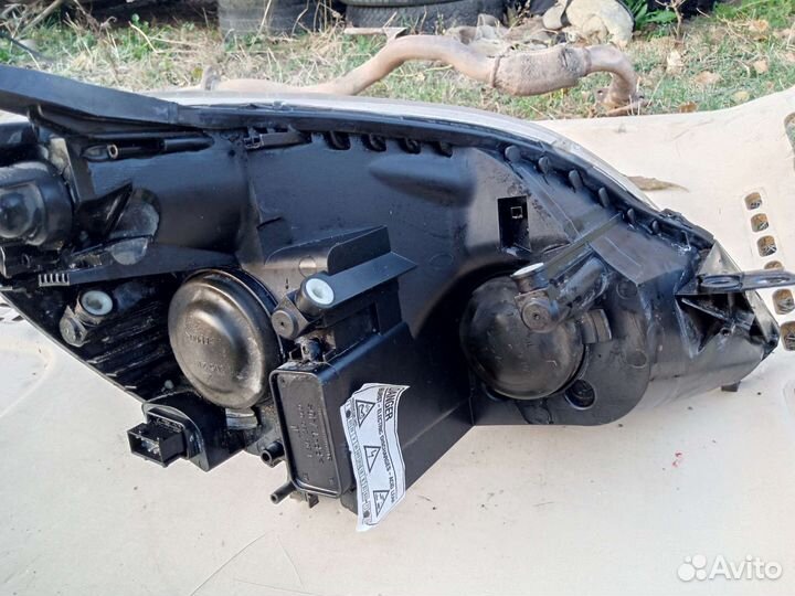 Фара передняя левая Opel zafira 2011