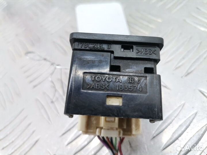 Кнопка (выключатель) Toyota Hilux 7 2008