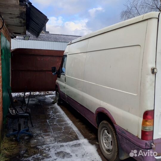 Ford Transit цельнометаллический, 2003