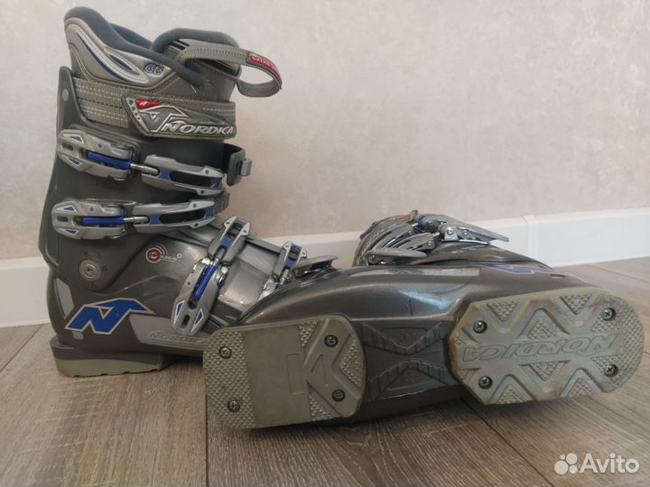 Горнолыжные ботинки nordica