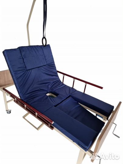 Медицинская кровать для ухода за больными