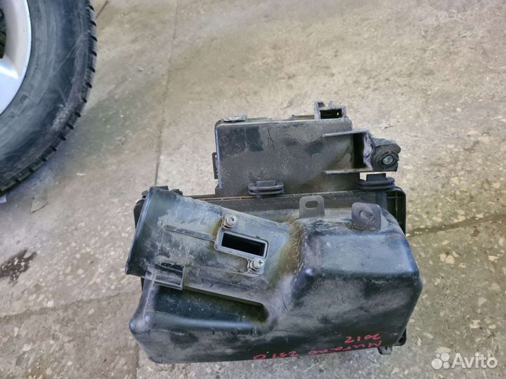 Корпус воздушного фильтра Nissan Murano Z51