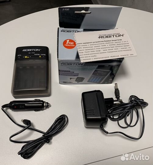 Зарядное устройство Robiton S100