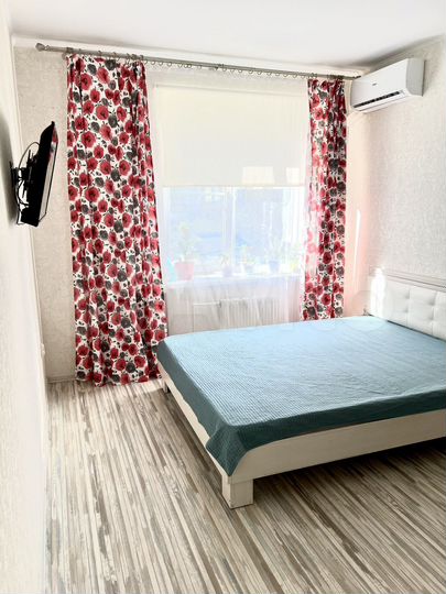 2-к. квартира, 42 м², 1/3 эт.