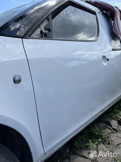 Левая передняя дверь Skoda fabia praktik