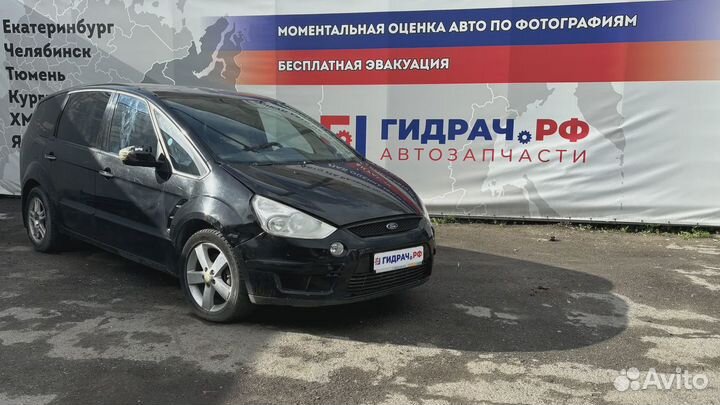 Накладка стекла переднего левого Ford S-MAX 174202