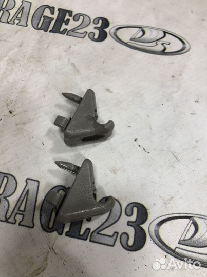 Держатель солнцезащитных козырьков Lexus rx 300