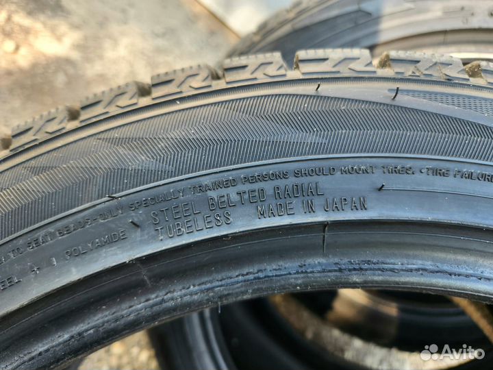 Dunlop Winter Maxx 235/45 R18