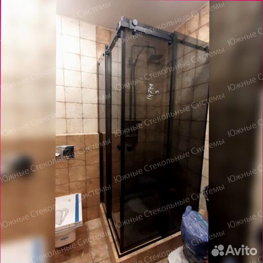 Душевая кабина из стекла 120х120