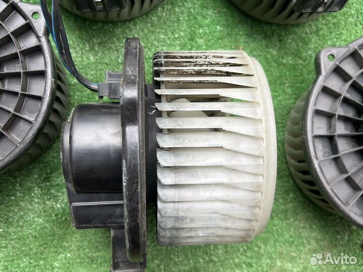 Моторчик печки toyota lexus Rx300 2727005090