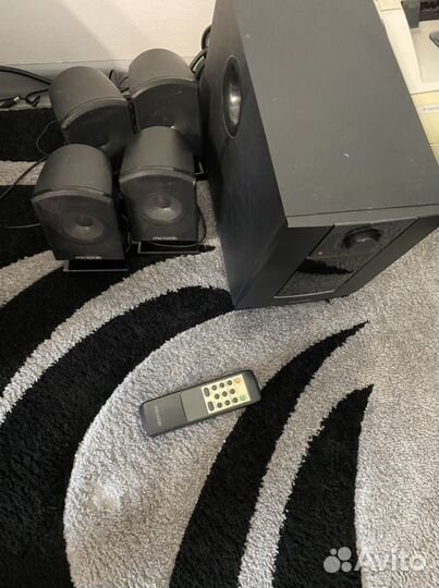 Продам саббуфер microlab