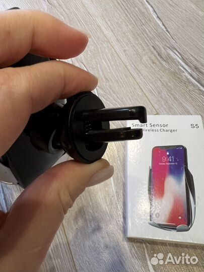 Беспроводная автомобильная зарядка для телефона