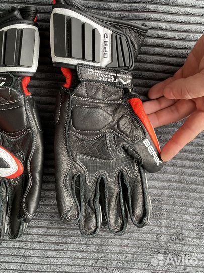 Мотоперчатки Berik Segullo