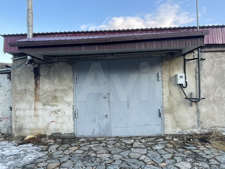 Гараж, > 30 м²