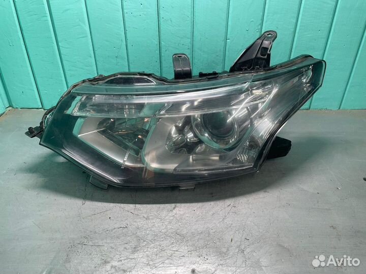 Фара левая Mitsubishi Outlander GF