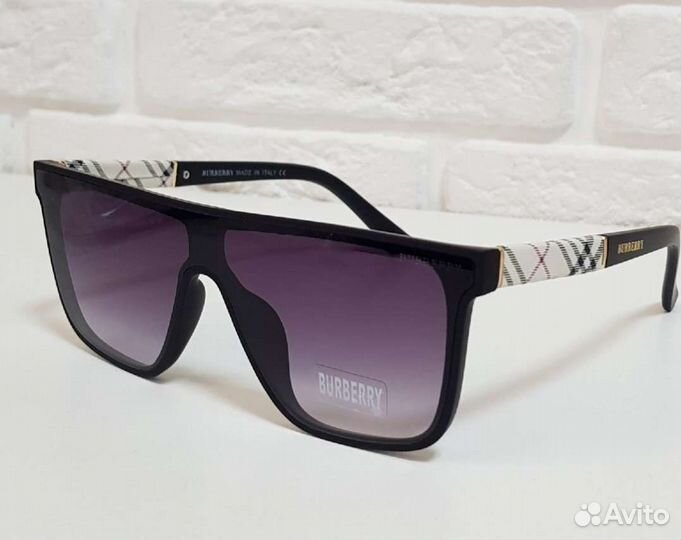 Солнечные очки женские