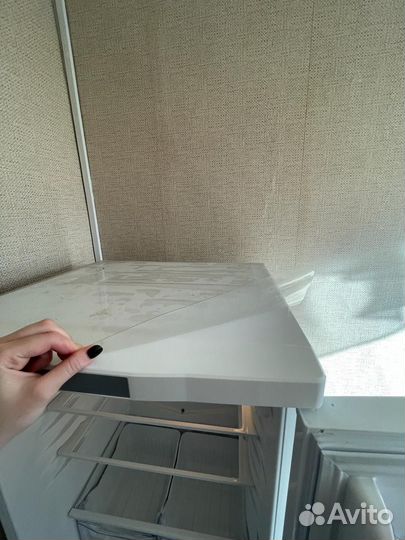 Холодильник indesit