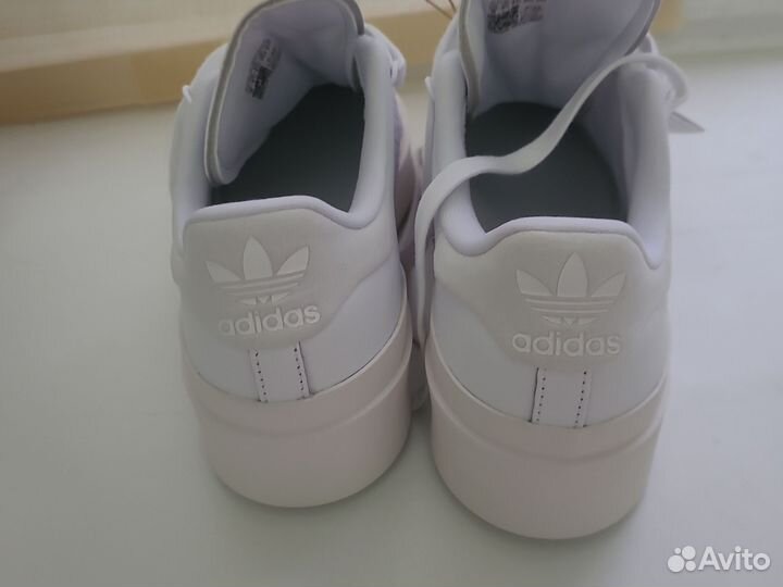 Кроссовки женские adidas 40 размер