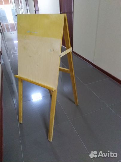 Продам мольберт для рисования
