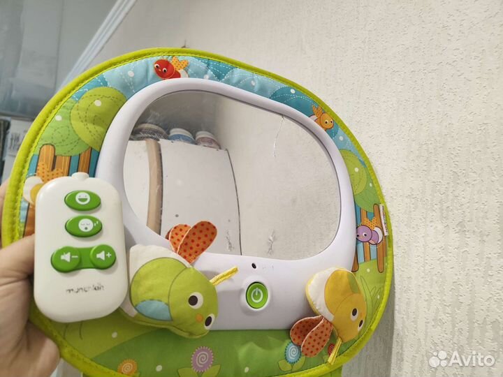 Зеркало безопасности музыкальное в авто munchkin